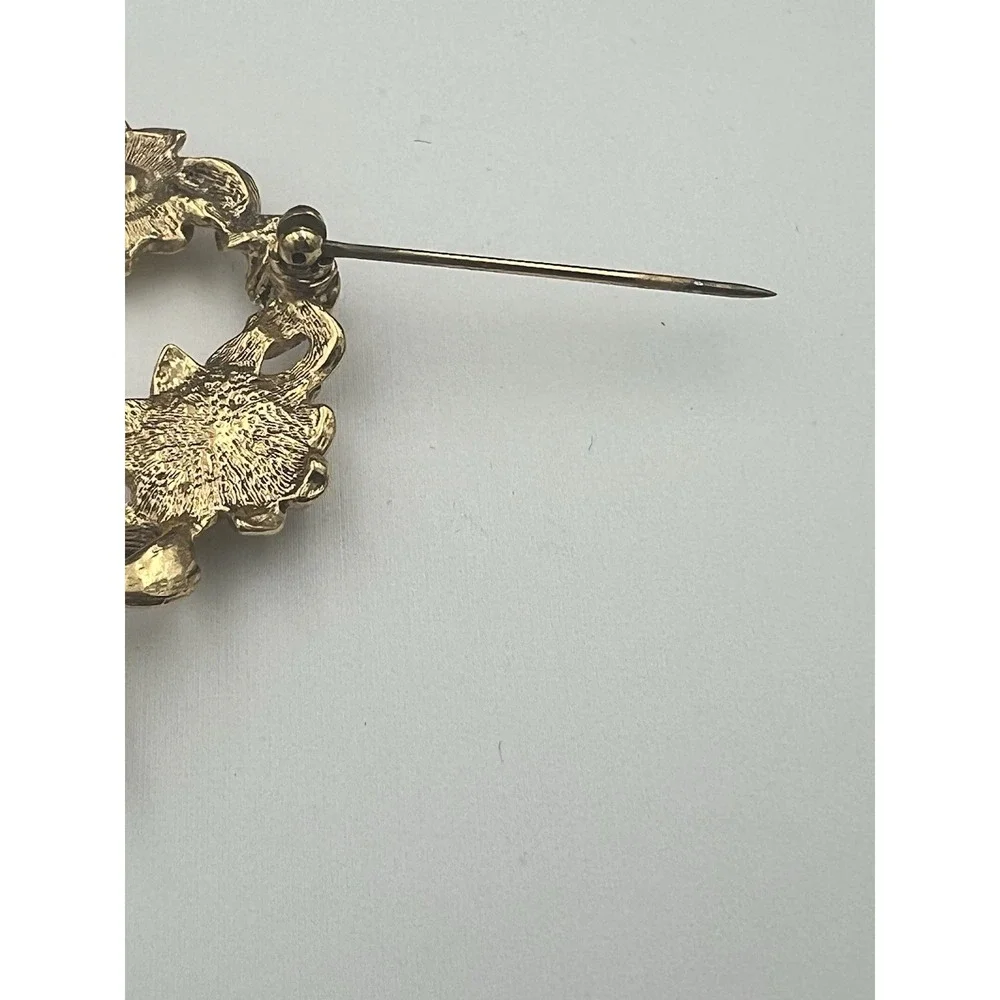 Vintage GAVIN Gold Wreath Brooch Faux Pearl Ruby Rhinestone Bow Size 1.75